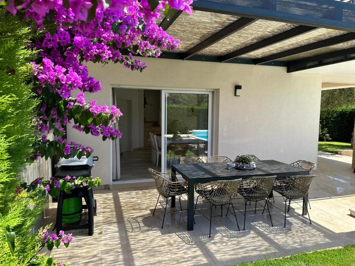 Villa Divina With Private Heated Pool Пула Экстерьер фото